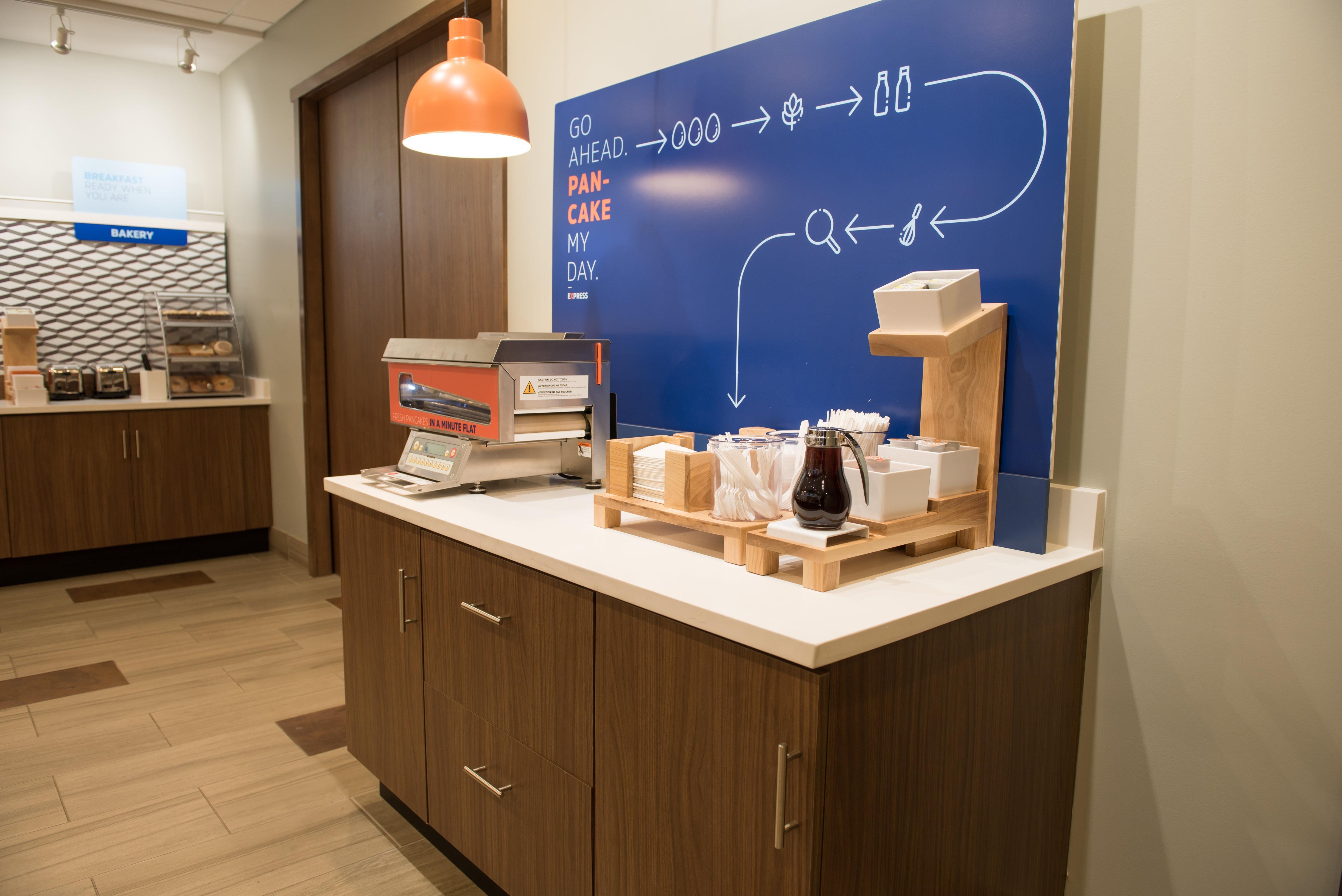 Holiday Inn Express & Suites - Fort Wayne North By Ihg Sunnybrook Acres Exteriör bild
