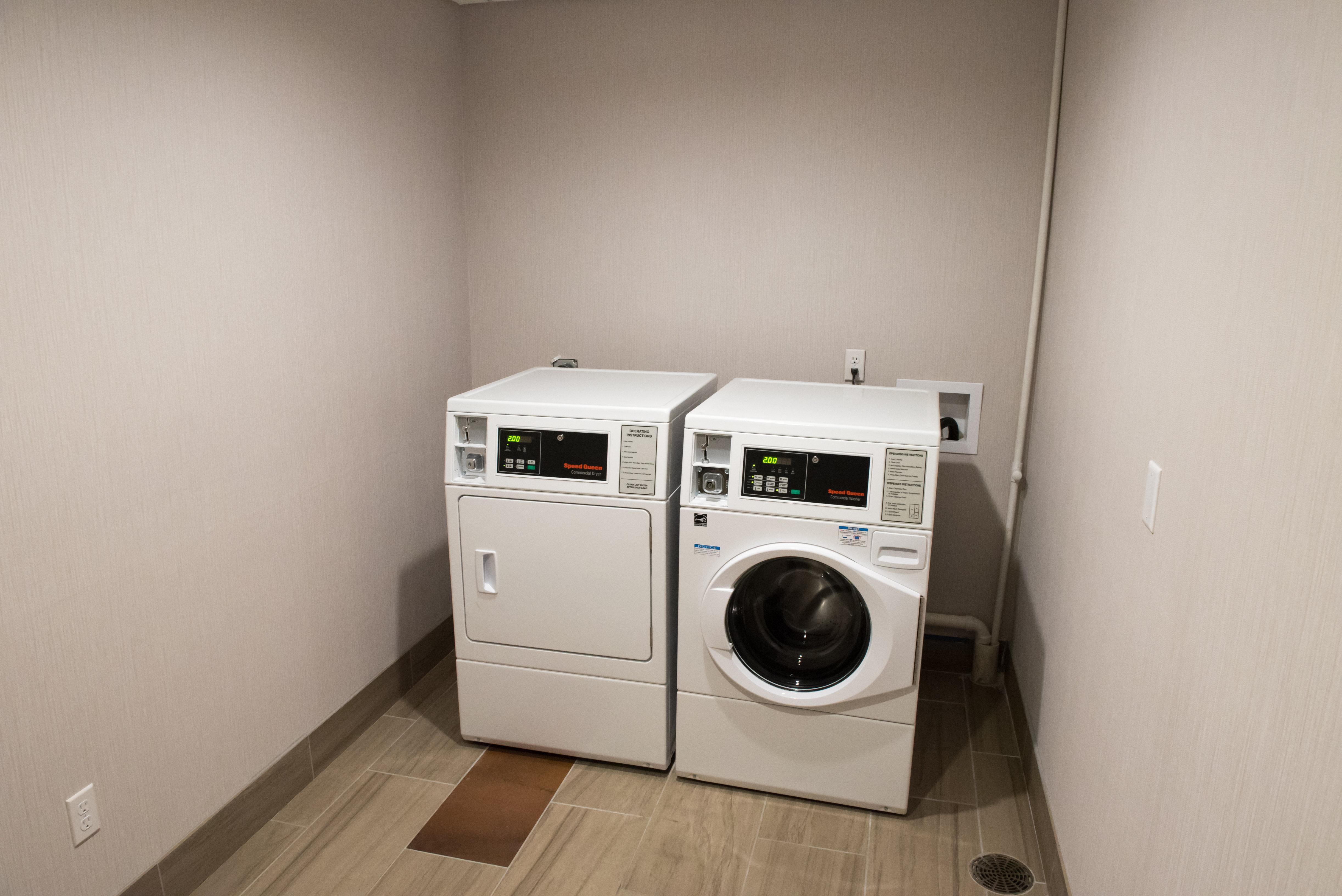 Holiday Inn Express & Suites - Fort Wayne North By Ihg Sunnybrook Acres Exteriör bild